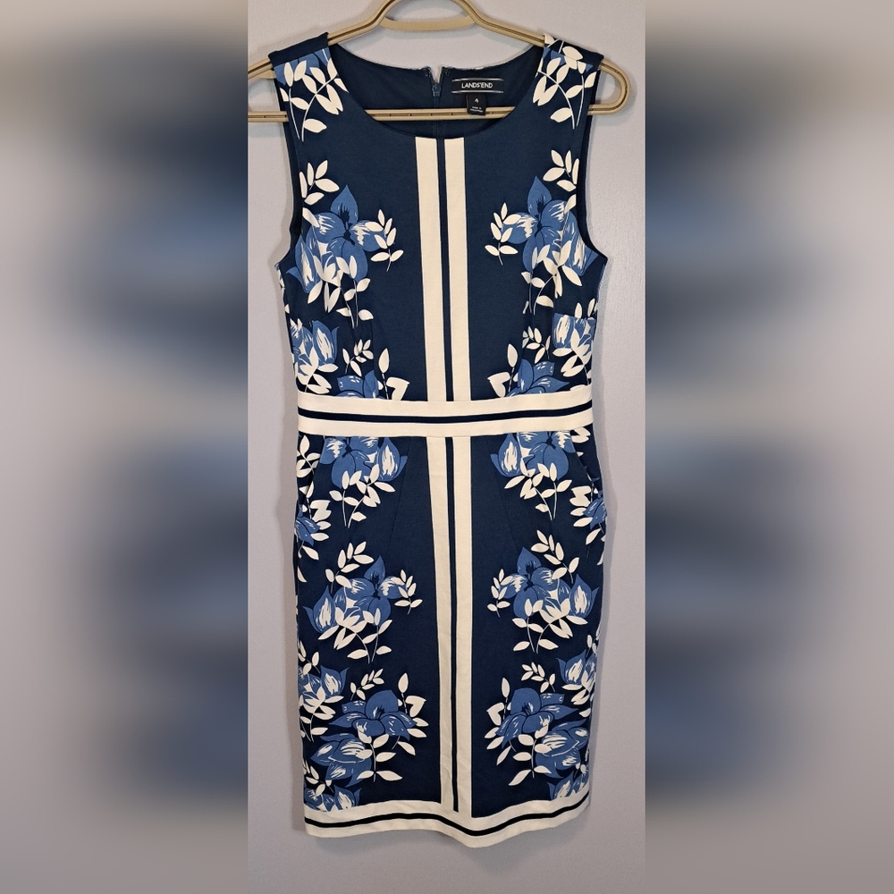 Lands’ End Blue Floral Sleeveless Midi Dress with pockets 💙 ✨️